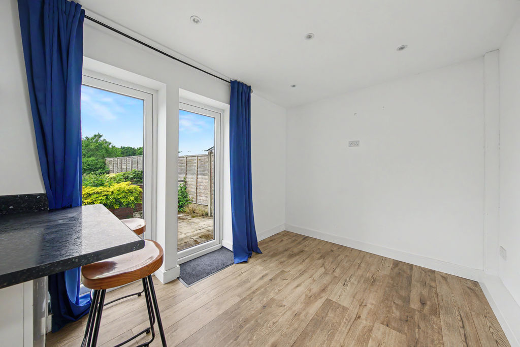 Masefield Avenue Holmewood